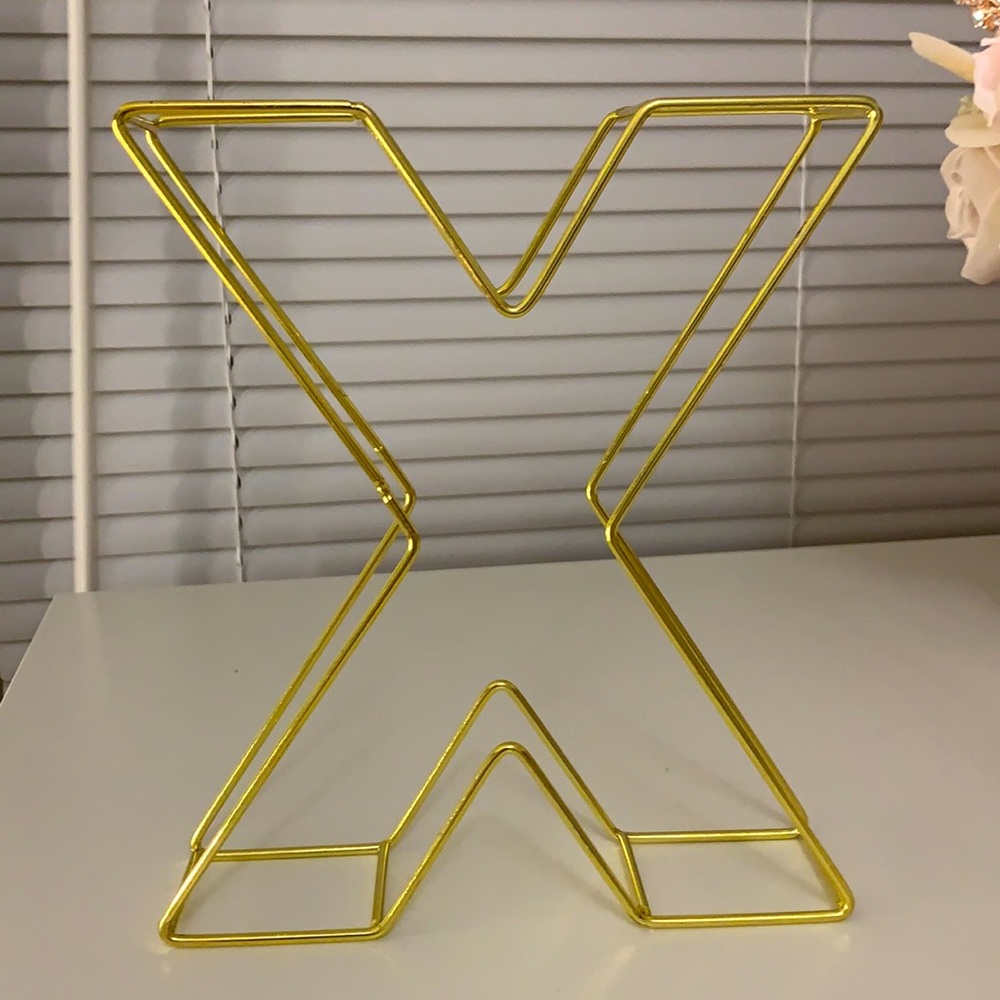8” Free Standing 3D Decorative Wire letter